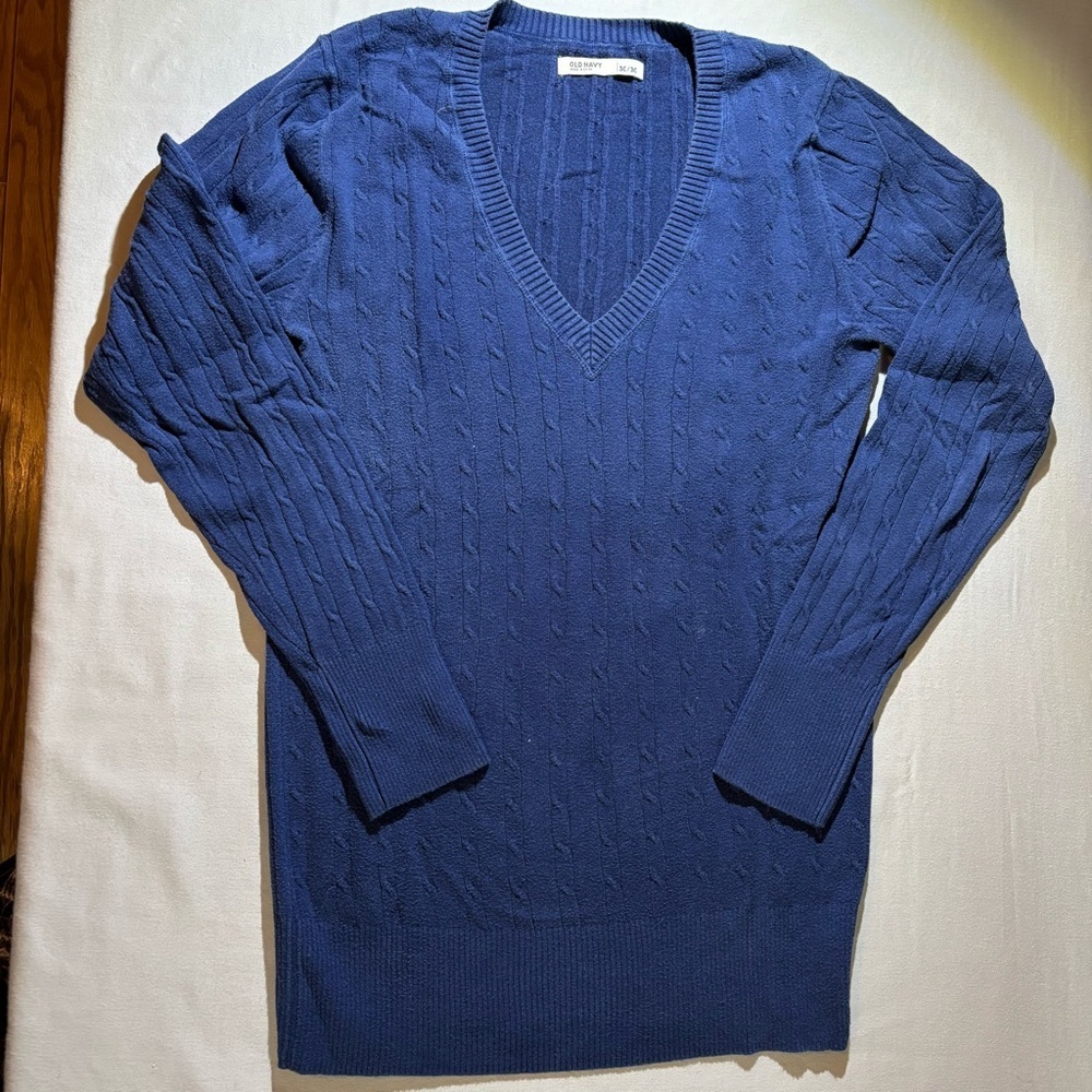 Old‎ Navy Women’s Deep Blue V-Neck Sweater